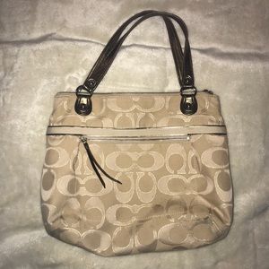 Coach bag: tan and brown